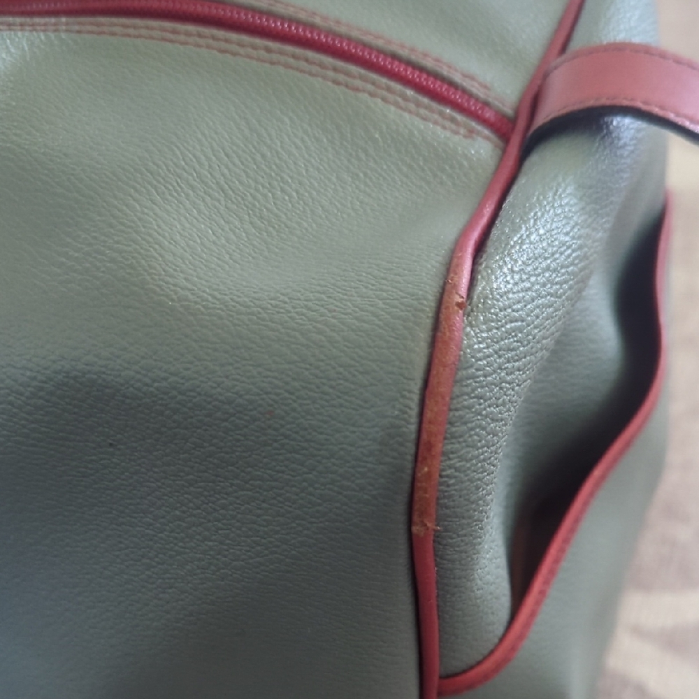 Valentino Garavani Style Green and Red Duffel Bag - Picture 10 of 17